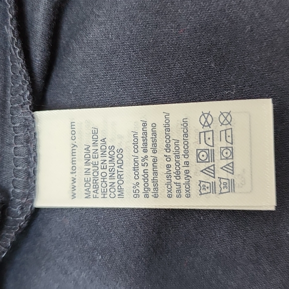 TOMMY HILFIGER RED WHITE BLUE LONG SLEEVES SHIRT, MEDIUM - Picture 9 of 10